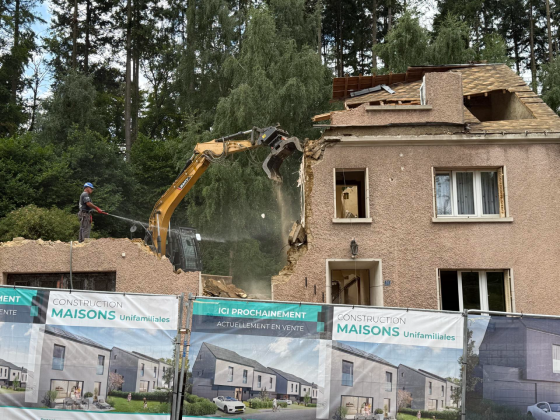 5 MAISONS UNIFAMILIALES