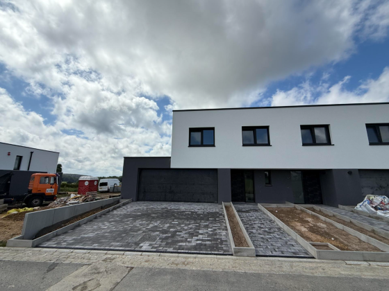 6 MAISONS UNIFAMILIALES