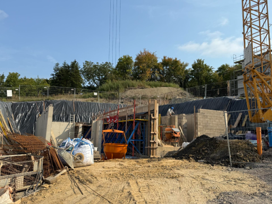 6 MAISONS