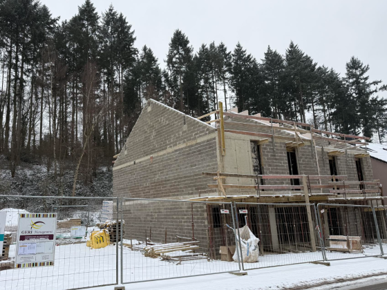 5 MAISONS UNIFAMILIALES