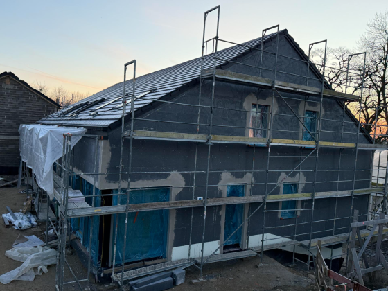 8 MAISONS UNIFAMILIALES