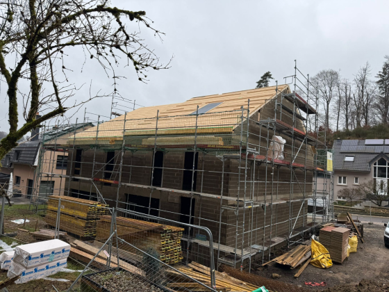 5 MAISONS UNIFAMILIALES