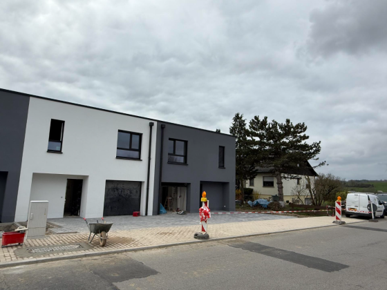 4 MAISONS UNIFAMILIALES